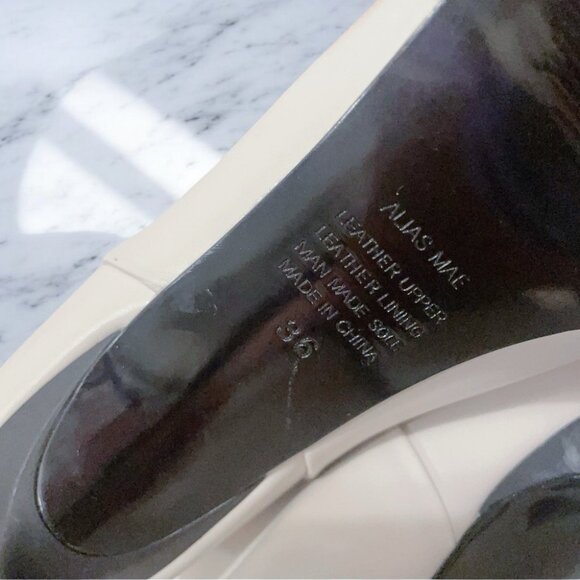 NIB Revolve Alias Mae Off White All Leather Bootie - Picture 3 of 7